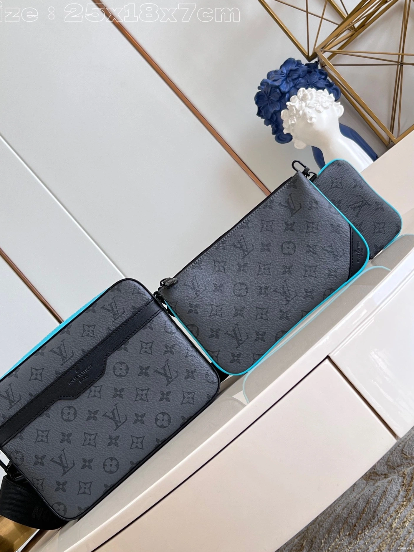VUITTON MESSENGER LOUIS TRIO 0510
